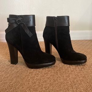 Suede and leather ankle boot with bow. Size 8.5. EUC
